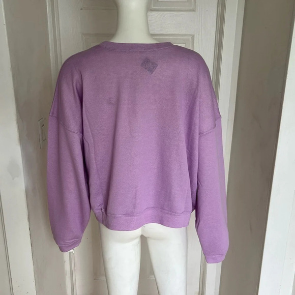 NWT AC/DC Brand Graphic Crew Neck Long Sleeve NWT Lavender Sweatshirt Size L - Picture 3 of 8